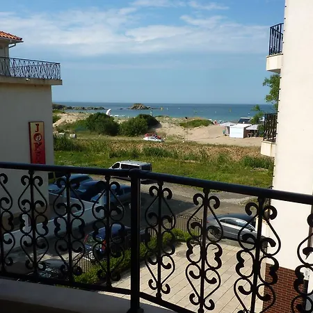 Villa Lozenets *